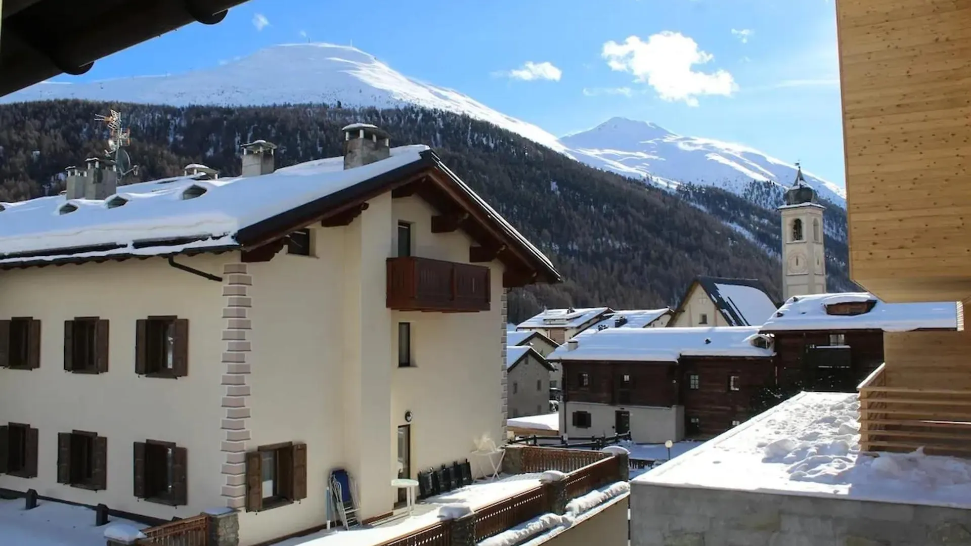 Exceptional Apartment In Livigno 65 M² With Parking Included
